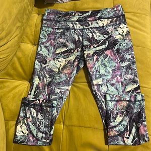 Lulu lemon size 4 multicolored crop leggings